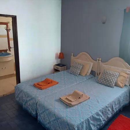 Vivenda Os Silvas Guest house *
